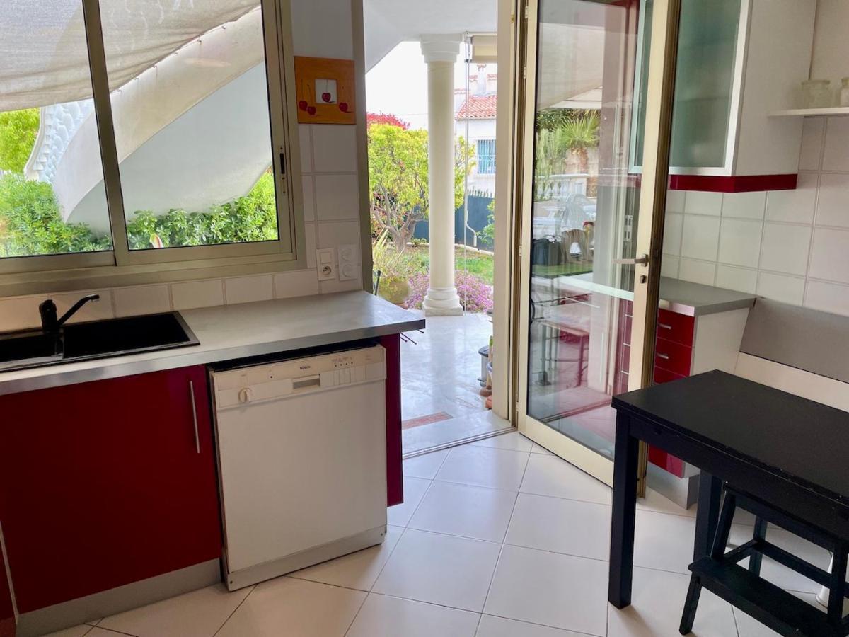 Rez De Jardin De 65M2 Dans Villa A Nice Exteriör bild